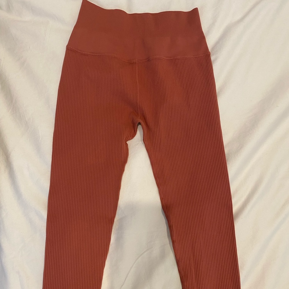 Spiritual Gangster Metta Leggings in Rust
